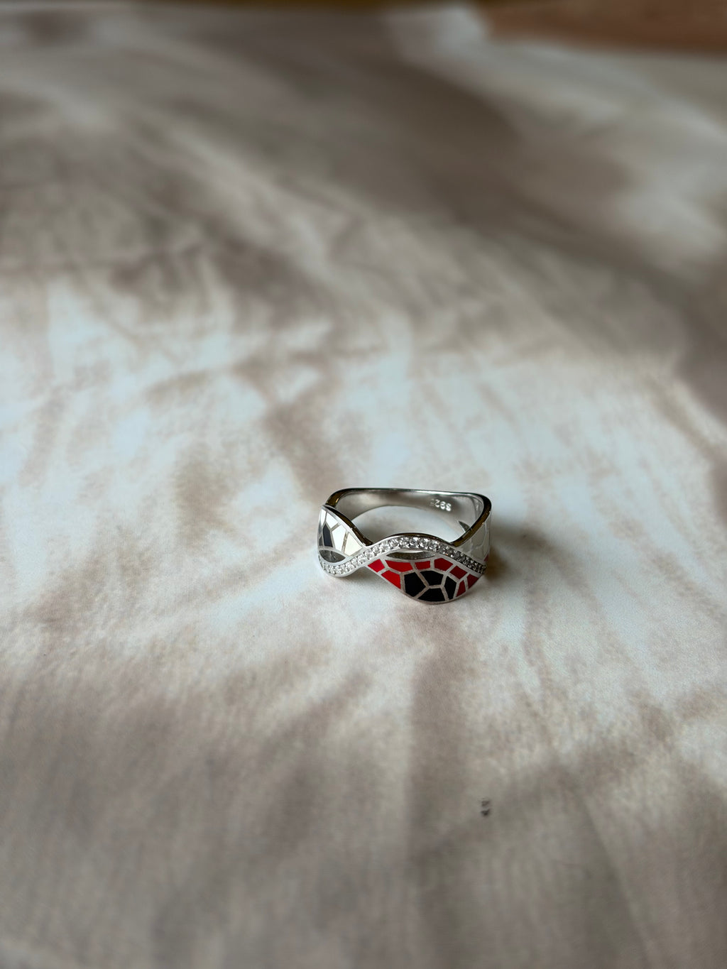 Aavya 925 Silver Red & Black Enamel Geometric Ring