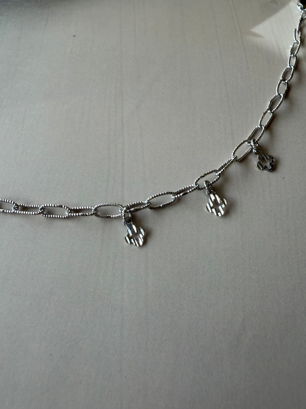 Aashi 925 Silver Teardrop Charm Bracelet