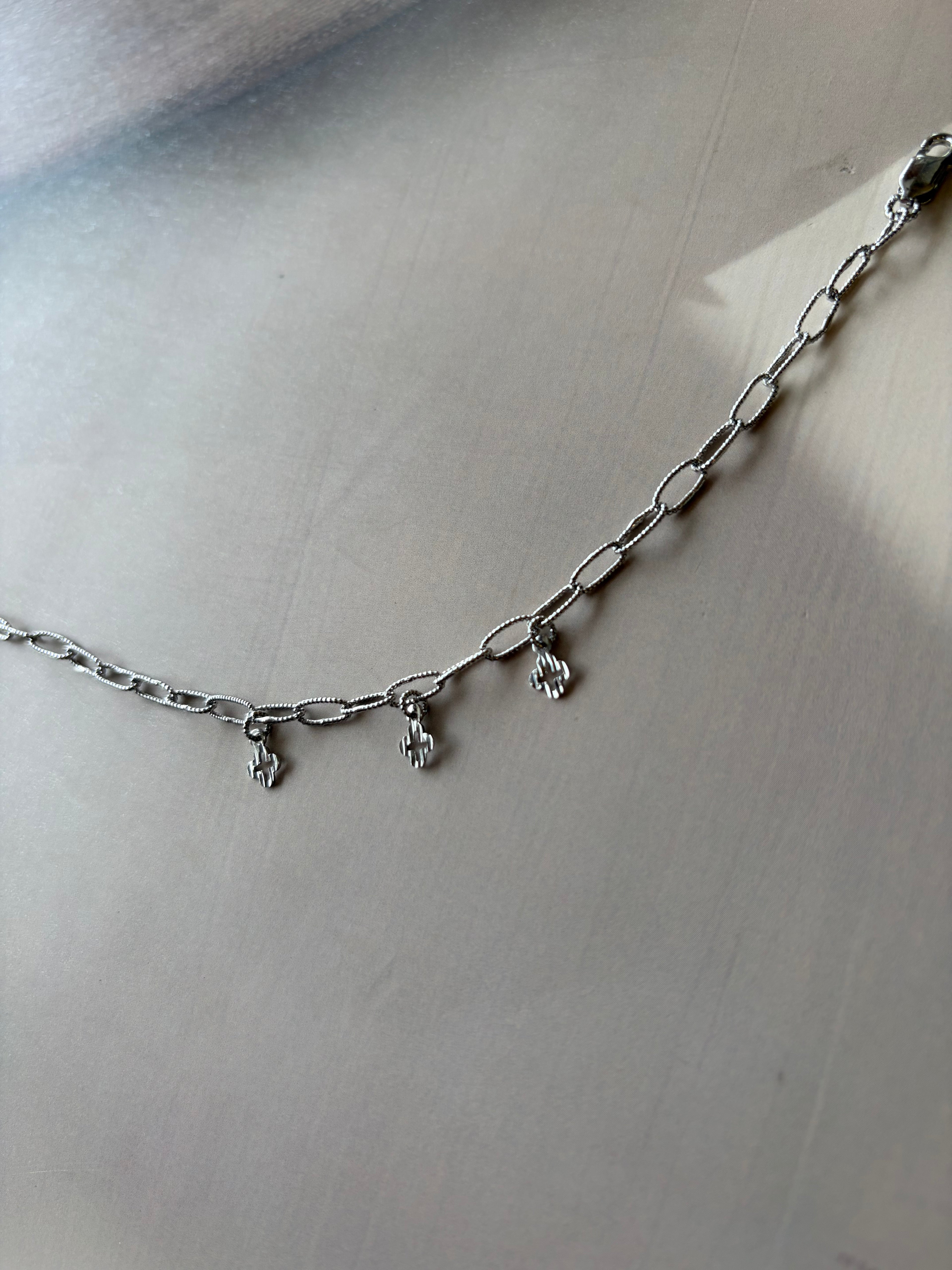 Aashi 925 Silver Teardrop Charm Bracelet