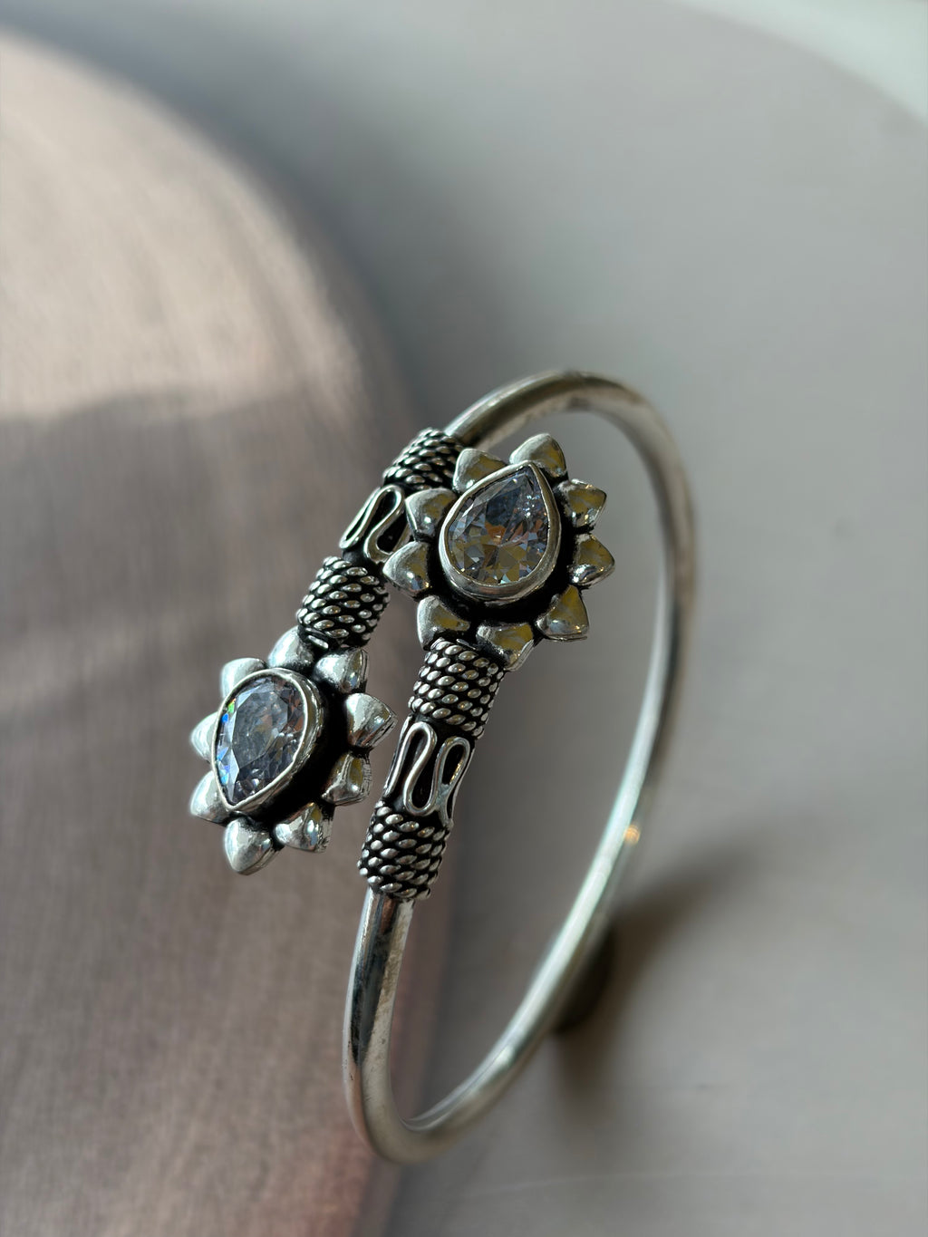 Tara 925 Silver Oxidised Stone Kada