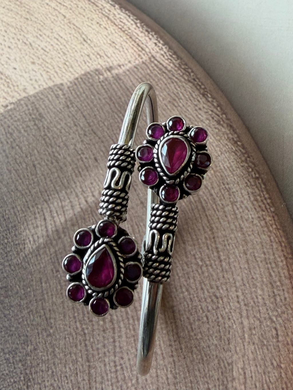 Rani 925 Silver Oxidised Stone Kada