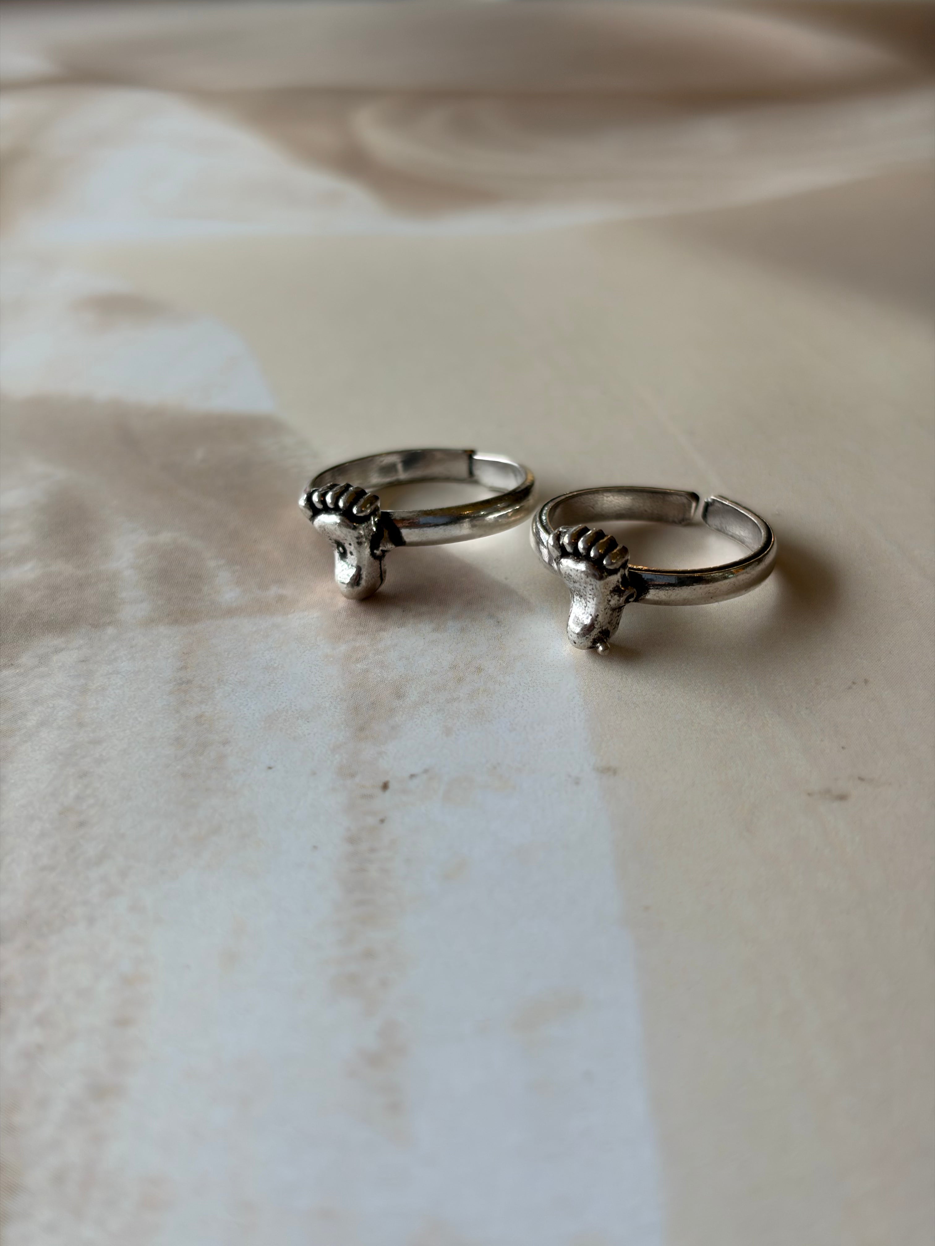 Padam 925 Silver Oxidised Toe Rings