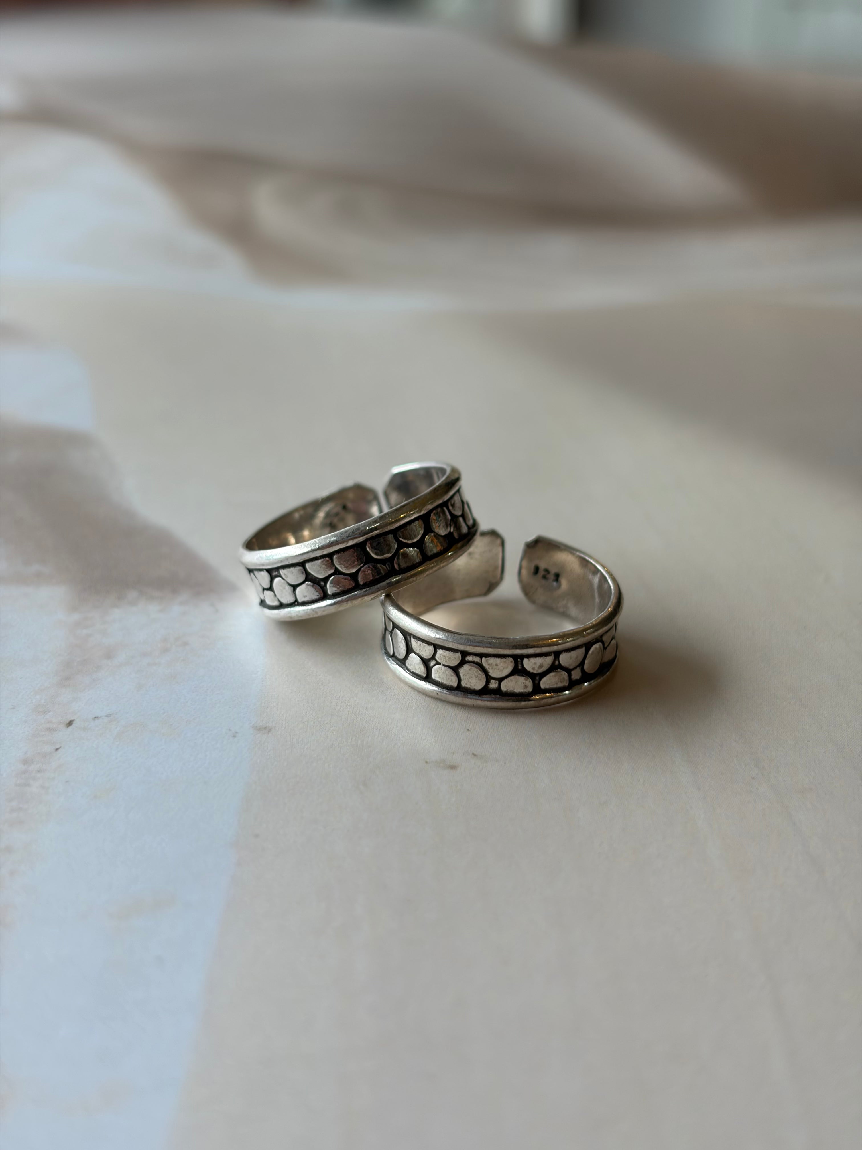 Abeer 925 Silver Oxidised Toe Rings