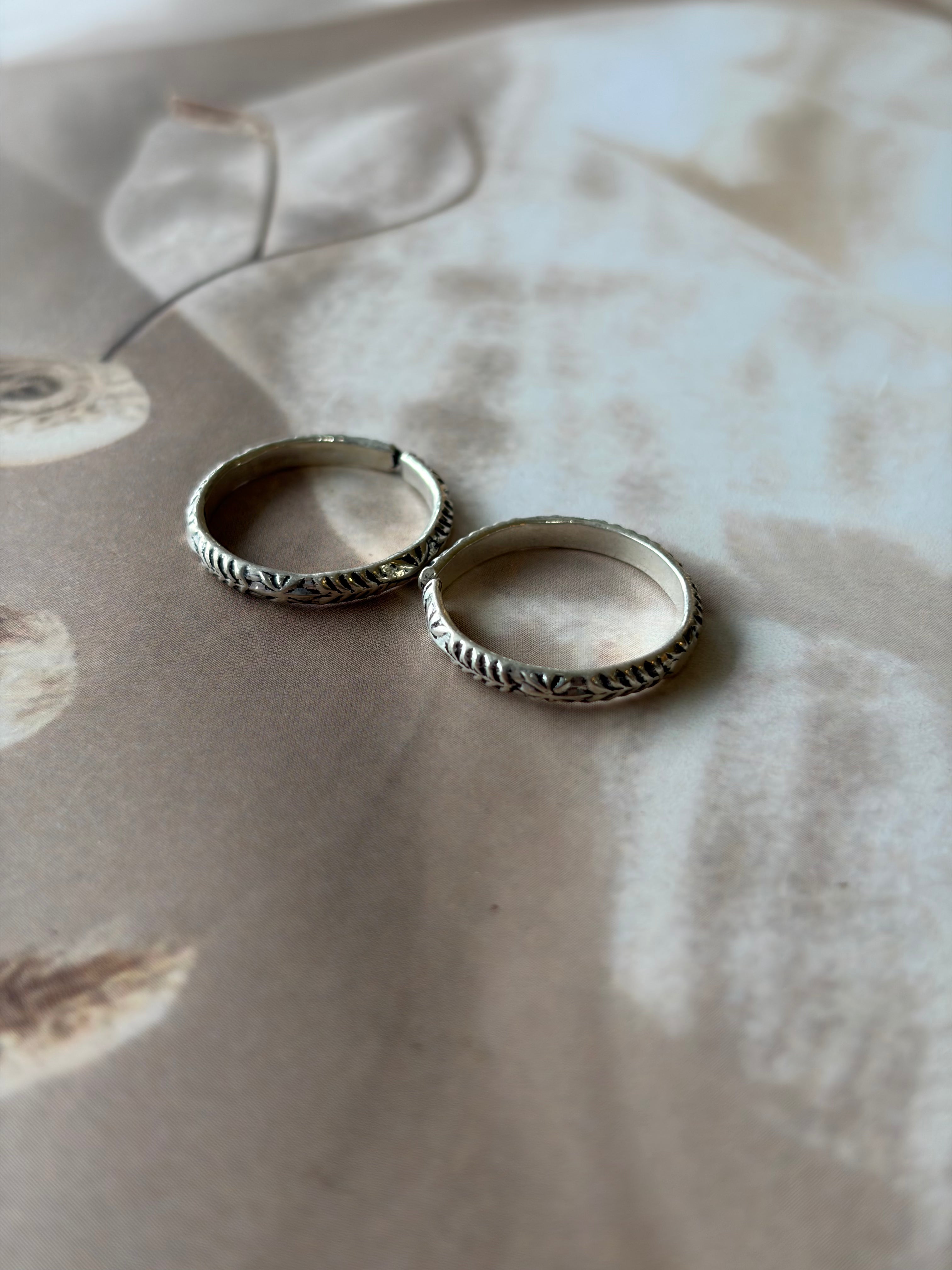 Kavya 925 Silver Oxidised Toe Rings