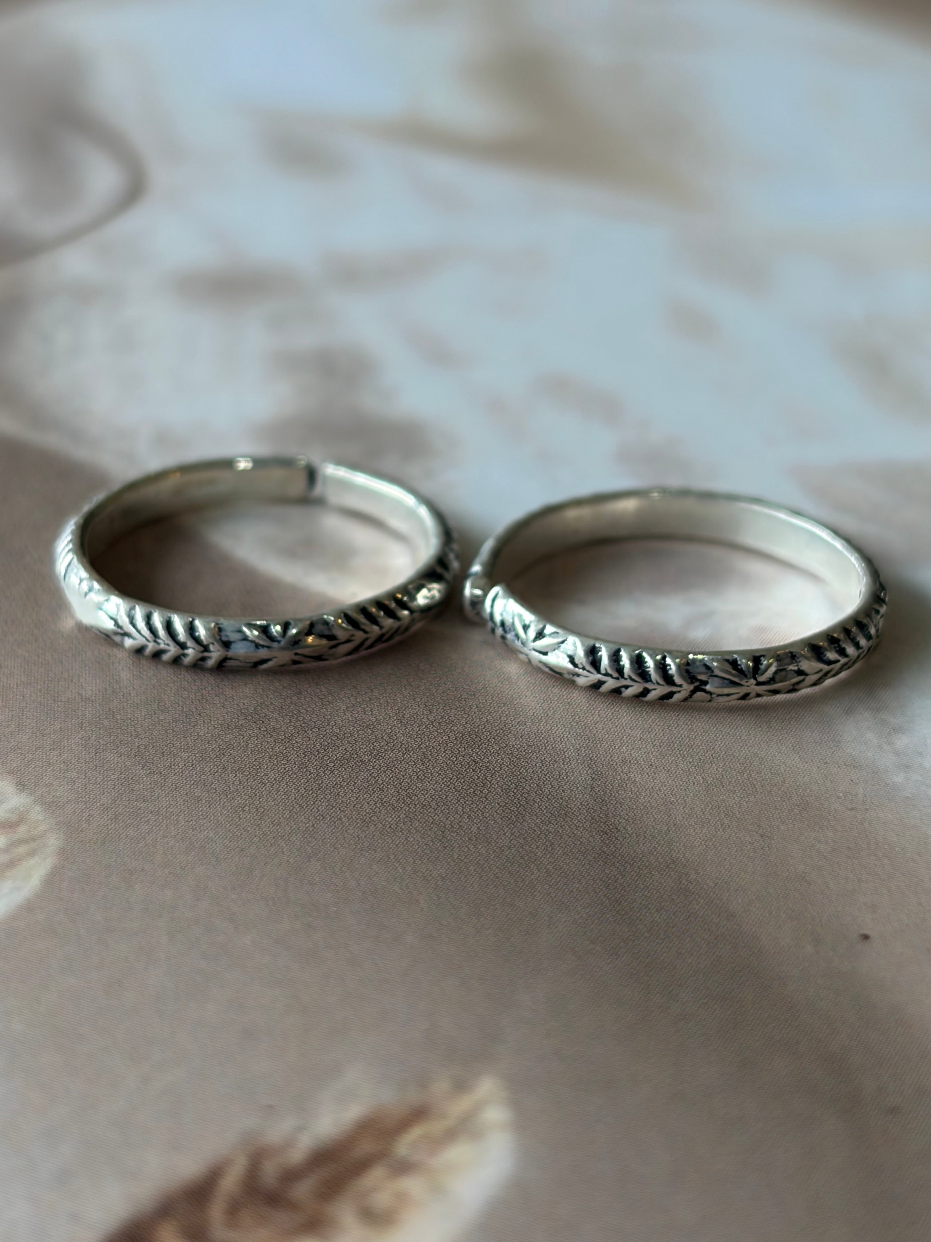 Kavya 925 Silver Oxidised Toe Rings