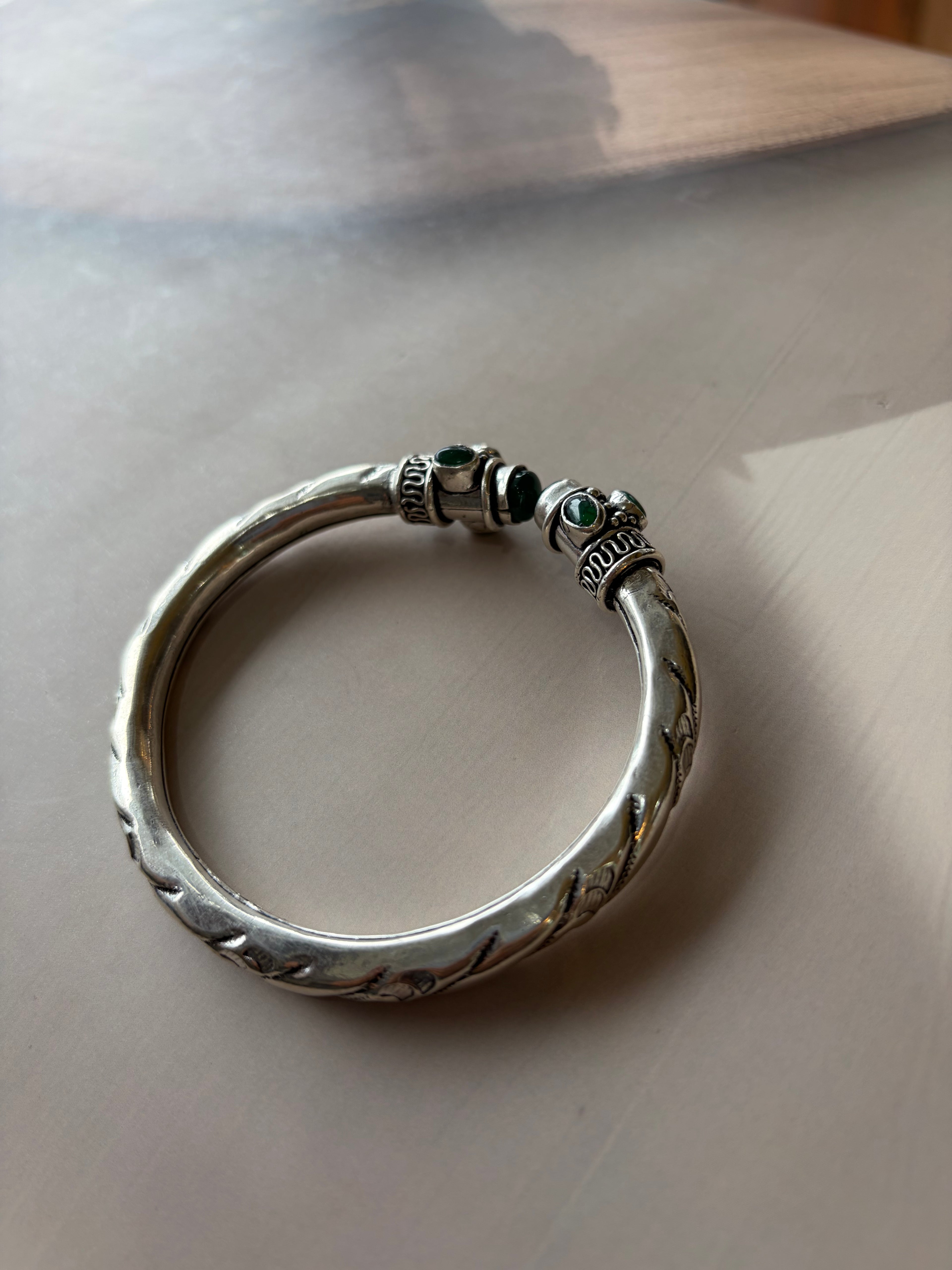 Arjun 925 Silver Oxidised Green Stone Kada